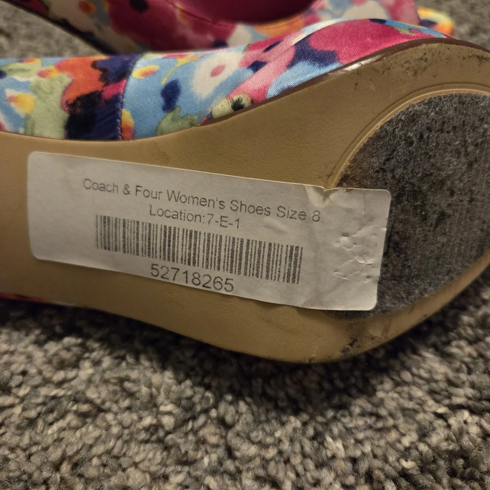 Coach and Four Women's Floral Pumps - Multicolor - Picture 2 of 5